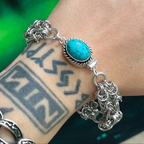 Maille stainless steel turquoise bracelet . Handmade chain & turquoise gem clasp - Picture 12 of 16